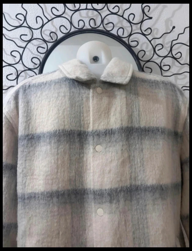 Sobrecamisa gruesa a cuadros gris marfil Jules 30% lana shacket hombre L – photo 4